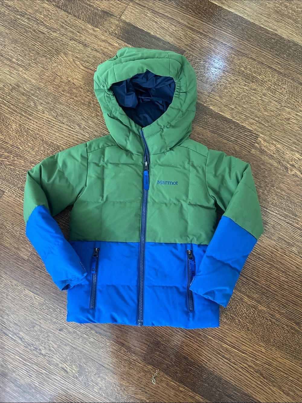 Marmot boys xxs winter jacket w hood and inner snaps for keeping snow & cold out